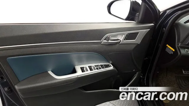 Hyundai AVANTE 2019 — фото 14