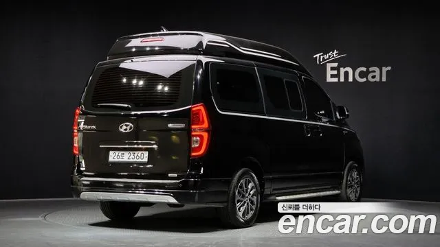 Hyundai Starex 2019 — фото 2