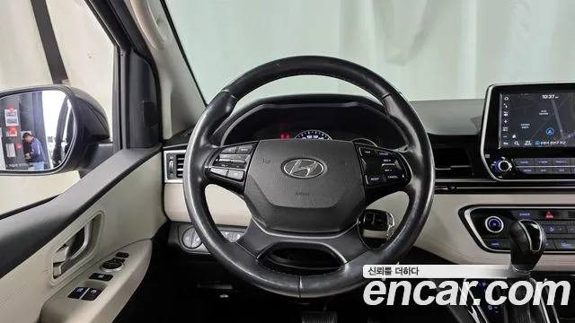 Hyundai Starex 2019 — фото 19