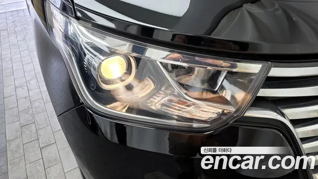 Hyundai Starex 2019 — фото 8