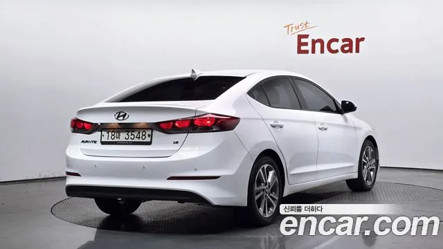 Hyundai AVANTE 2018 — фото 2