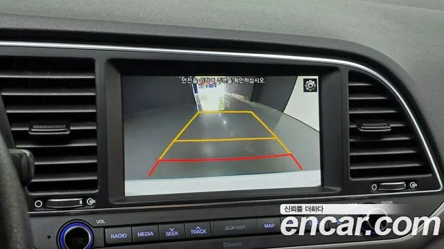 Hyundai AVANTE 2018 — фото 18