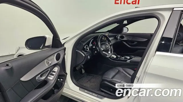 Mercedes-Benz C-Class 2018 — фото 12
