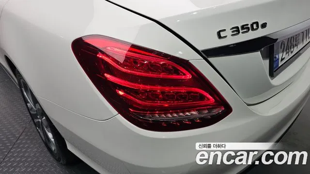 Mercedes-Benz C-Class 2018 — фото 8