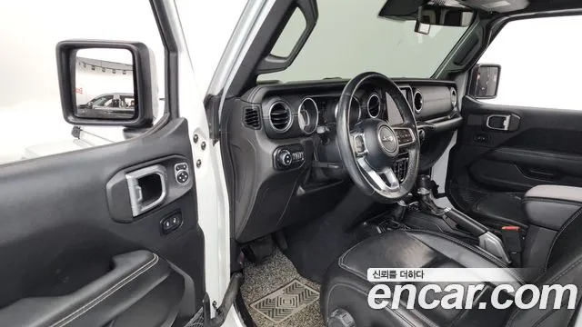Jeep Wrangler 2019 — фото 13