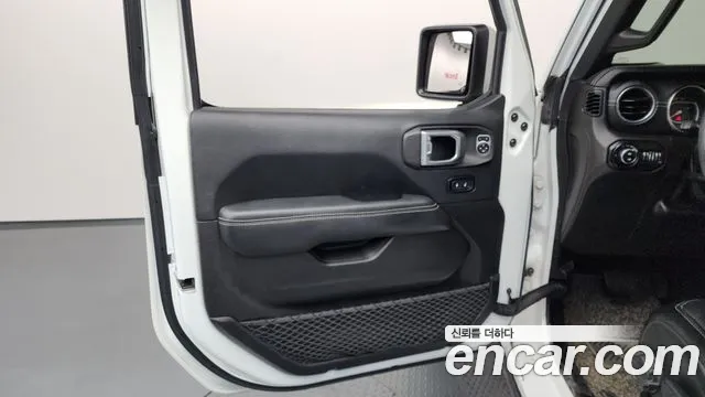 Jeep Wrangler 2019 — фото 14