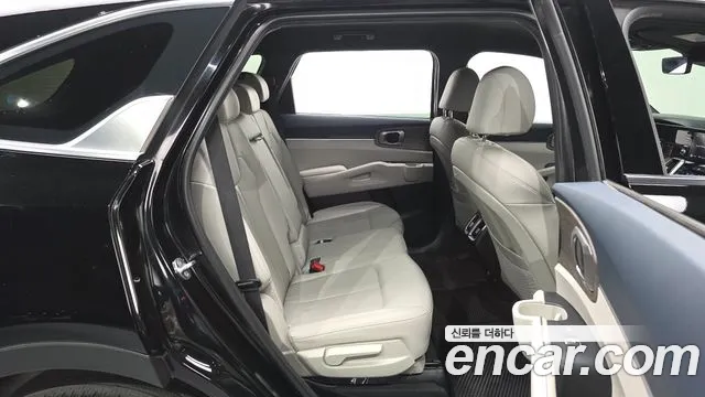 Kia Sorento 2022 — фото 17
