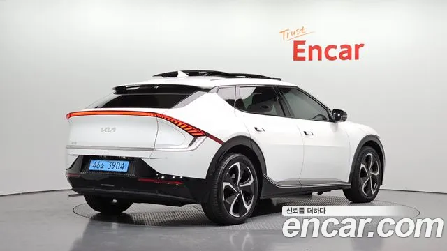 Kia EV6 2022 — фото 2