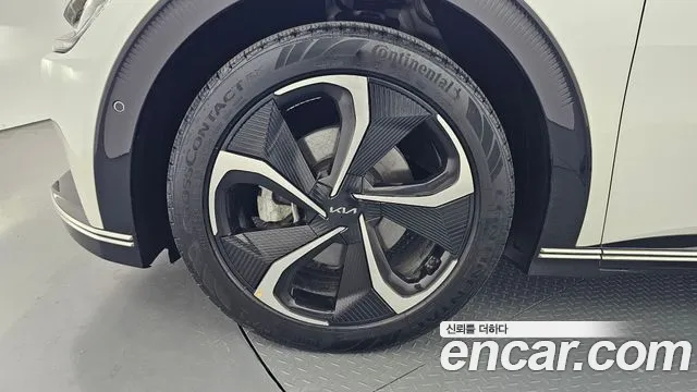 Kia EV6 2022 — фото 5