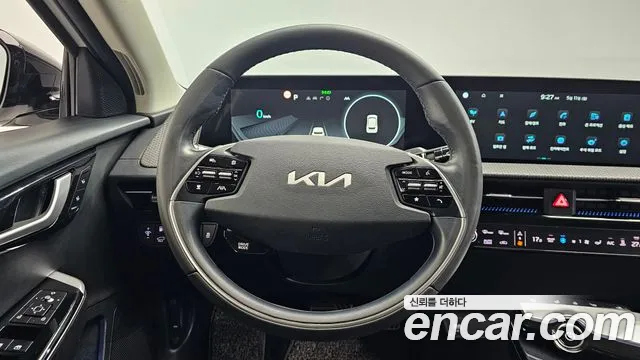 Kia EV6 2022 — фото 19