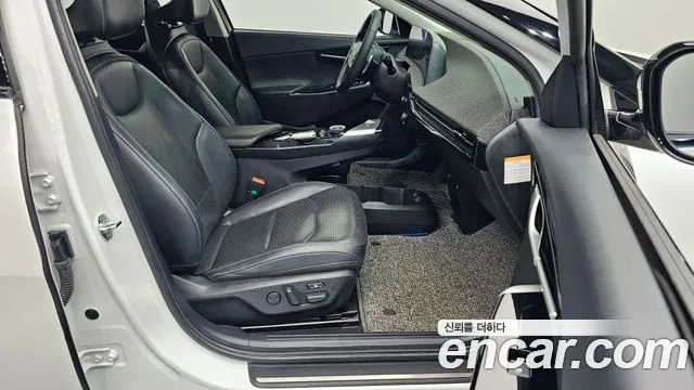Kia EV6 2022 — фото 16
