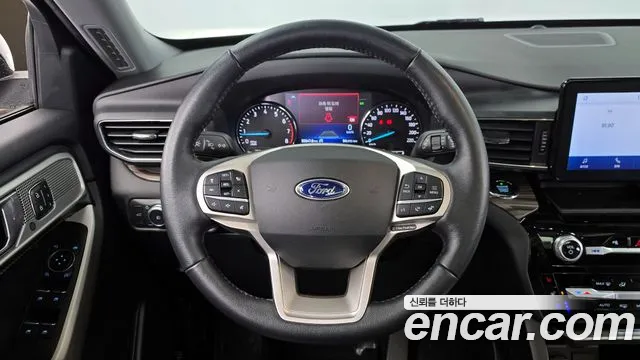 Ford Explorer 2021 — фото 13