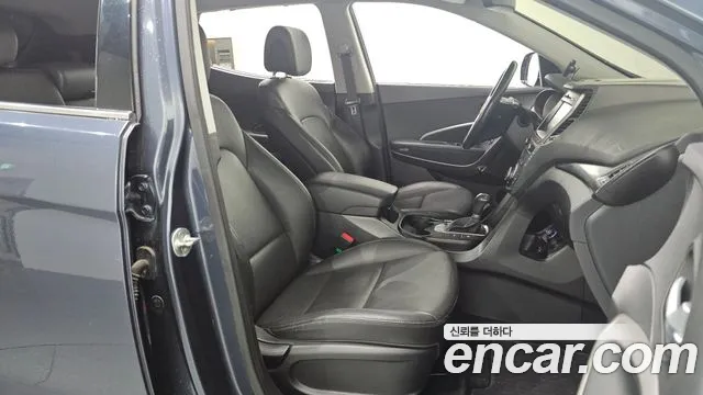 Hyundai Santafe 2018 — фото 17