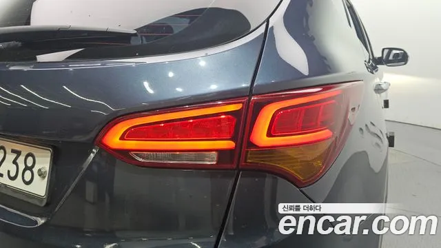 Hyundai Santafe 2018 — фото 9