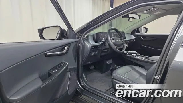 Kia EV6 2022 — фото 13