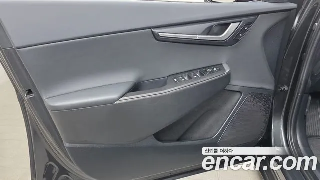 Kia EV6 2022 — фото 14