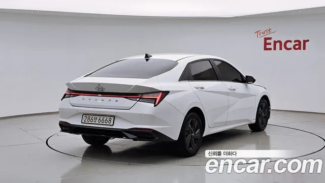 Hyundai AVANTE 2023 — фото 2