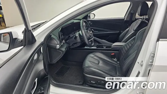 Hyundai AVANTE 2023 — фото 10