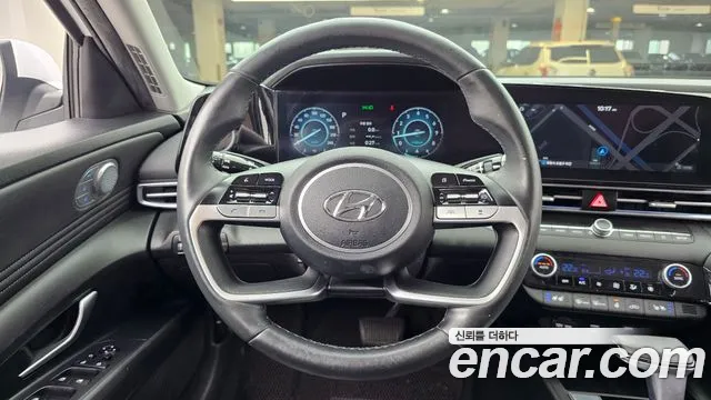 Hyundai AVANTE 2023 — фото 13