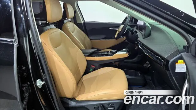 Kia EV6 2023 — фото 16