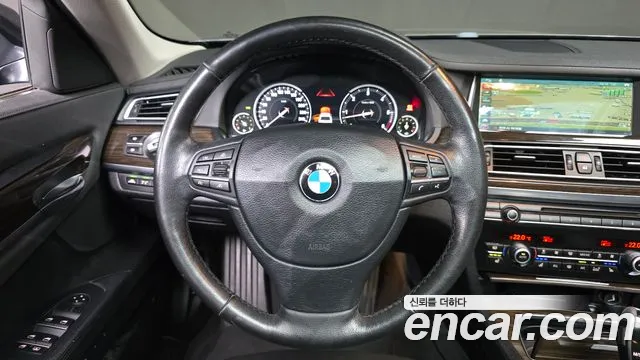 BMW 7-Series 2013 — фото 13