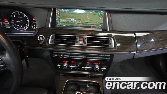 BMW 7-Series 2013 — фото 14