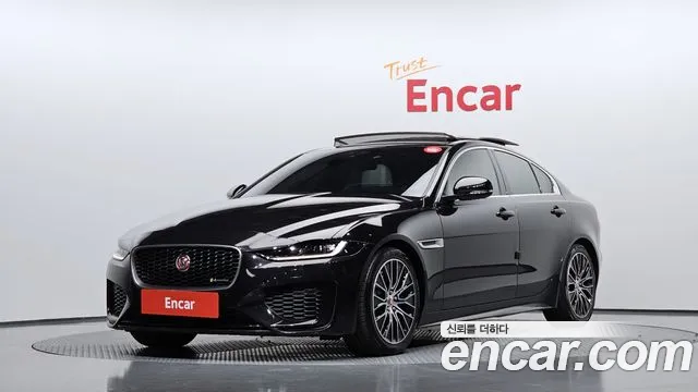 Jaguar XE 2020 — фото 2