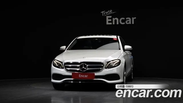 Mercedes-Benz E-Class 2017 — фото 3