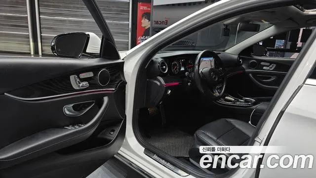 Mercedes-Benz E-Class 2017 — фото 10