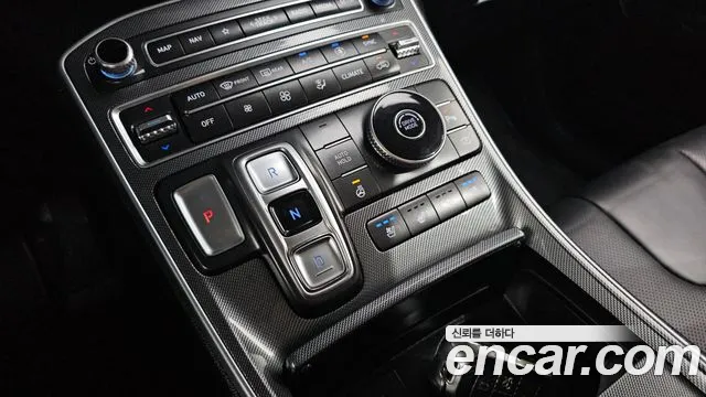Hyundai Santafe 2022 — фото 9