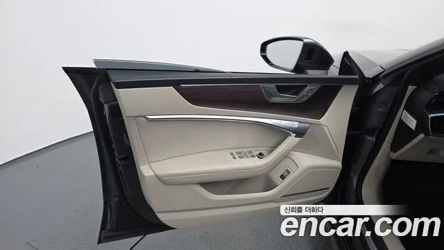 Audi A7 2022 — фото 14