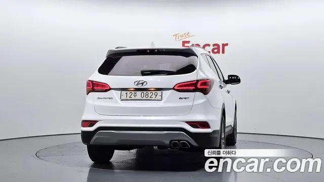 Hyundai Santafe 2016 — фото 4