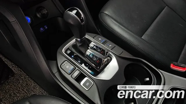 Hyundai Santafe 2016 — фото 9