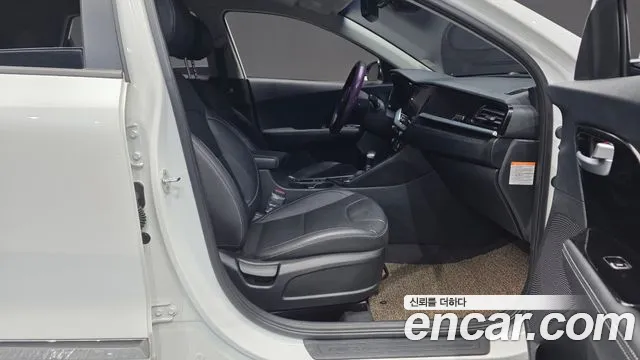 Kia Niro 2020 — фото 11