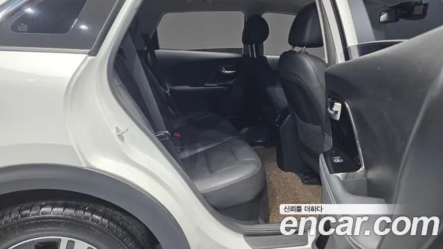Kia Niro 2020 — фото 12