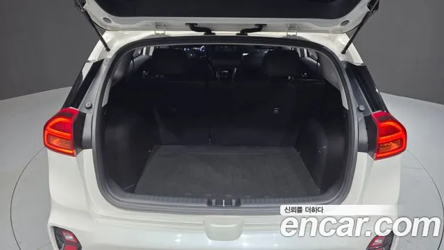 Kia Niro 2020 — фото 20