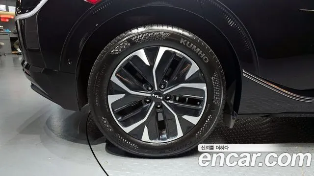 Kia EV6 2023 — фото 4
