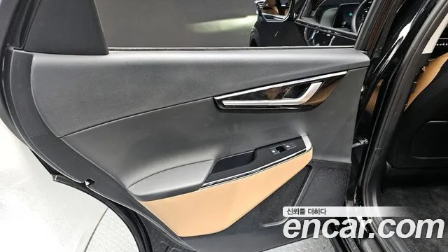 Kia EV6 2023 — фото 14