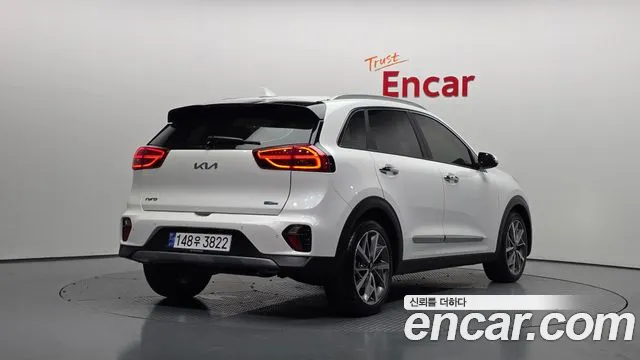 Kia Niro 2022 — фото 2