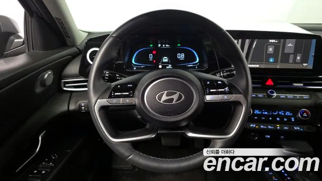 Hyundai AVANTE 2024 — фото 18