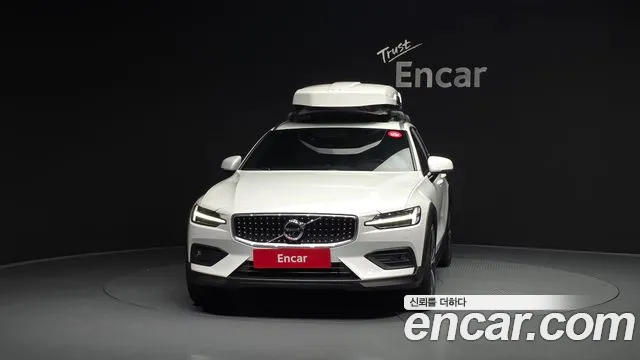 Volvo V60 2020 — фото 3