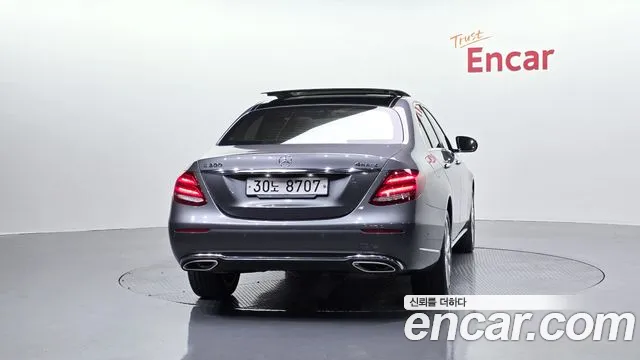 Mercedes-Benz E-Class 2019 — фото 4
