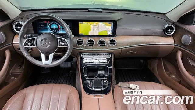 Mercedes-Benz E-Class 2019 — фото 10