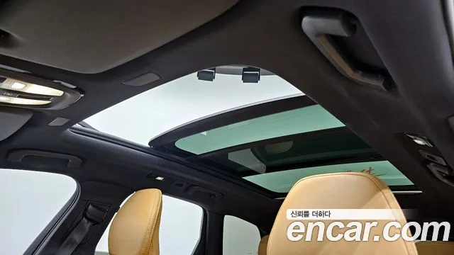Volvo XC60 2023 — фото 16