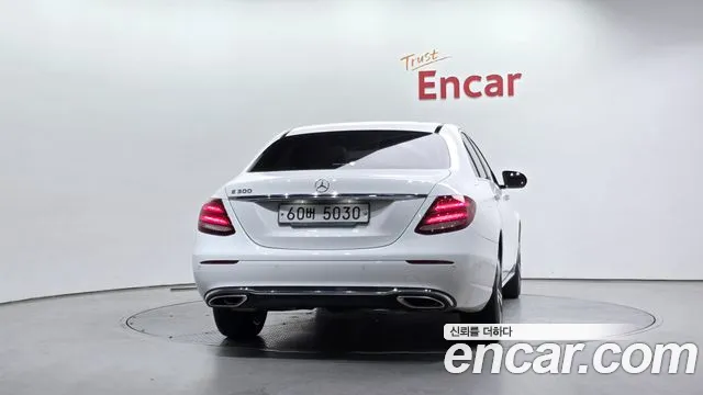 Mercedes-Benz E-Class 2019 — фото 4