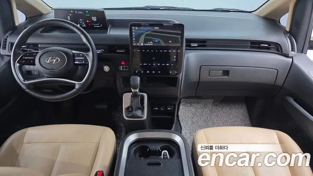 Hyundai Staria 2023 — фото 10