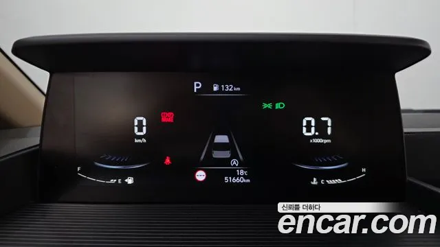 Hyundai Staria 2023 — фото 11