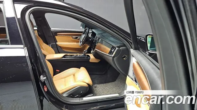 Volvo S90 2017 — фото 11