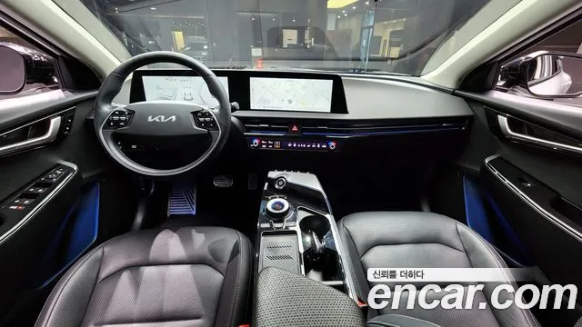 Kia EV6 2023 — фото 10