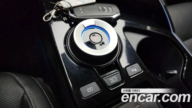 Kia EV6 2023 — фото 12